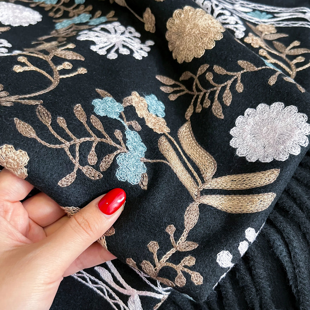 Scarf – Embroidered Cashmere-Blend Winter Scarf