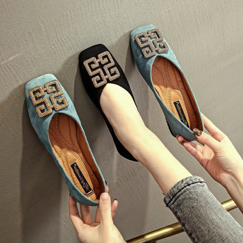 Exquisite Women's Flats Shoe New Fashion Metal Decoration Casual Shoes for Woman Elegant Work Shoes Designer Shoes Zapatos Mujer